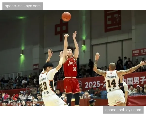 【2026年4月CBA联赛·赛中·战报CBA半决赛G3：浙江稠州金租加时险胜新疆伊力特，吴前命中关键三分